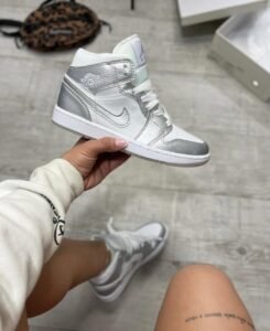 Jordan RETRO 1 PLATA