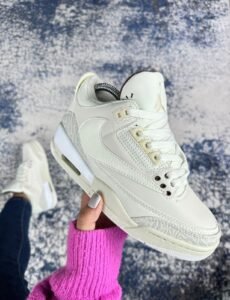Jordan RETRO 3 BEIGE