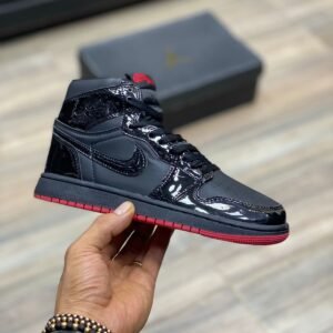 Nike JORDAN RETRO 1