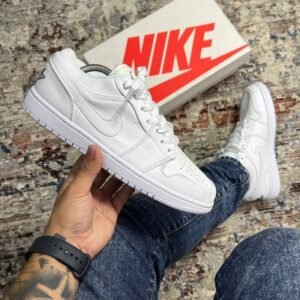 Nike SB R1