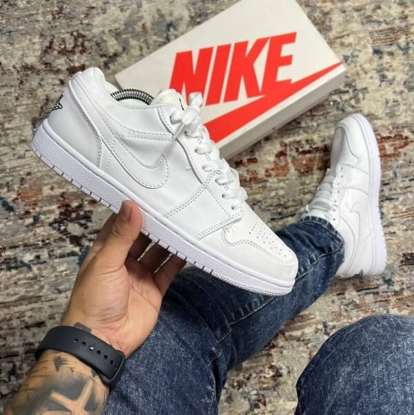 Nike SB R1