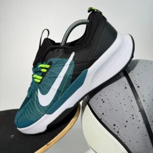 NIKE JUNIPER VERDE