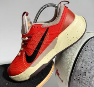 NIKE JUNIPER NARANJA