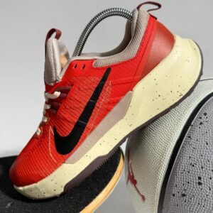 NIKE JUNIPER NARANJA